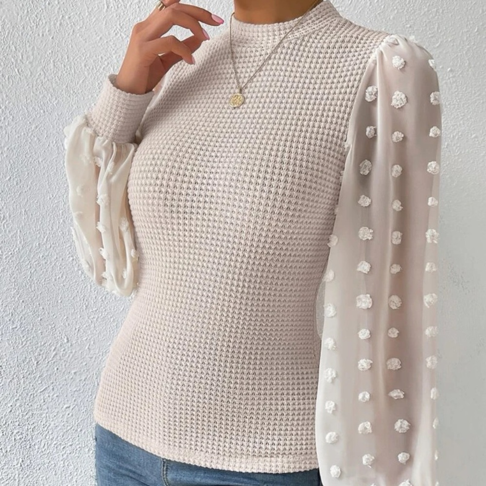 New long sleeve cream color top